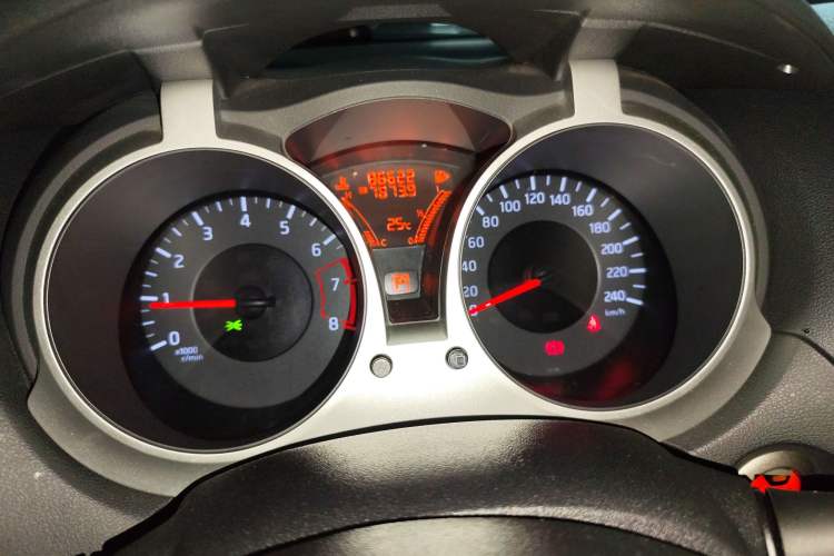 Used Infiniti ESQ 2014 1.6L Spontaneous Edition Instrument Cluster
