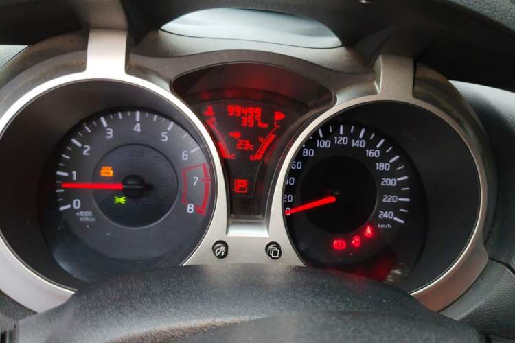 Used Infiniti ESQ 2014 1.6L Spontaneous Edition Instrument Cluster