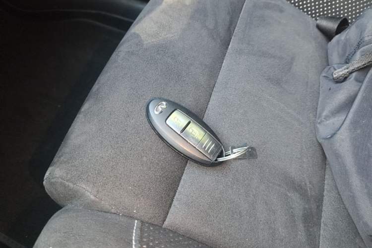 Used Infiniti ESQ 2014 1.6L Spontaneous Edition Interior 1