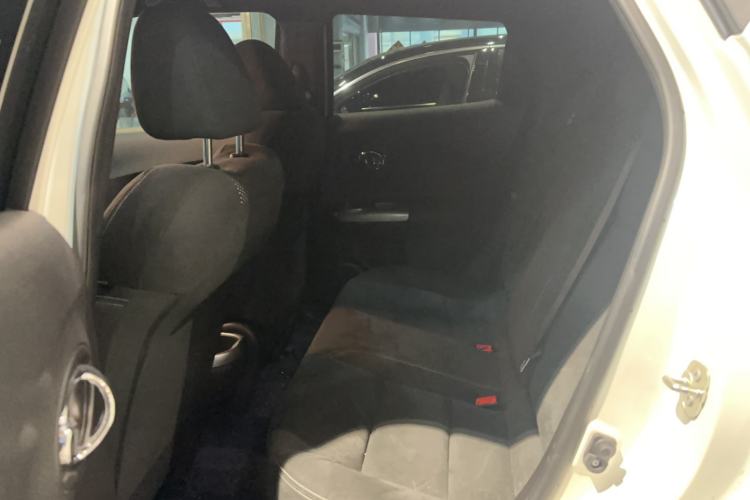 Used Infiniti ESQ 2014 1.6L Spontaneous Edition Interior 1