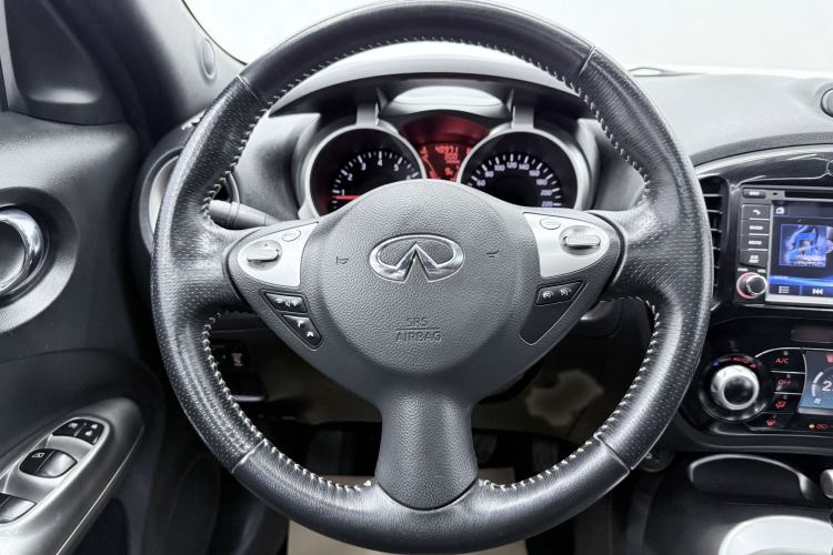 Used Infiniti ESQ 2014 1.6L Spontaneous Edition Interior 3