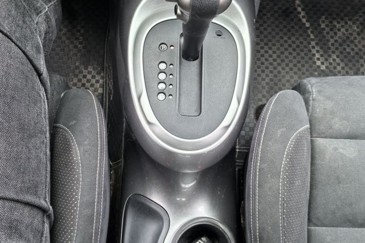Used Infiniti ESQ 2014 1.6L Spontaneous Edition Interior 3
