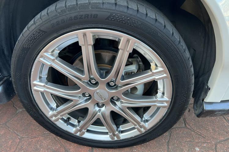 Used Infiniti ESQ 2014 1.6L Spontaneous Edition Interior 3
