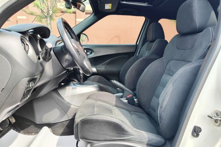 Used Infiniti ESQ 2014 1.6L Spontaneous Edition Interior 5