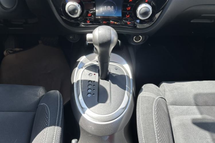 Used Infiniti ESQ 2014 1.6L Spontaneous Edition Interior 6
