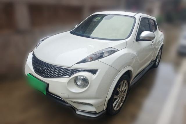 Używany Infiniti ESQ 2014 1.6L Luxury Edition
