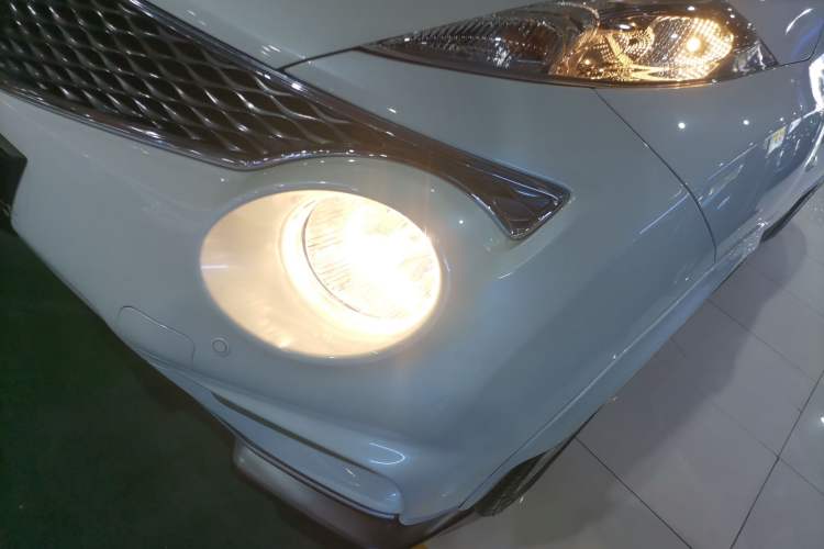 Used Infiniti ESQ 2014 1.6L Spontaneous Edition Left Front Headlight