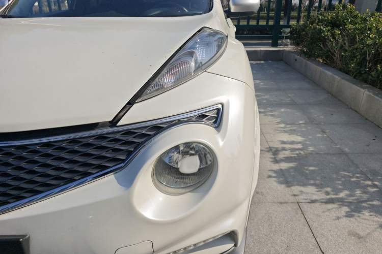 Used Infiniti ESQ 2014 1.6L Luxury Edition Left Front Headlight