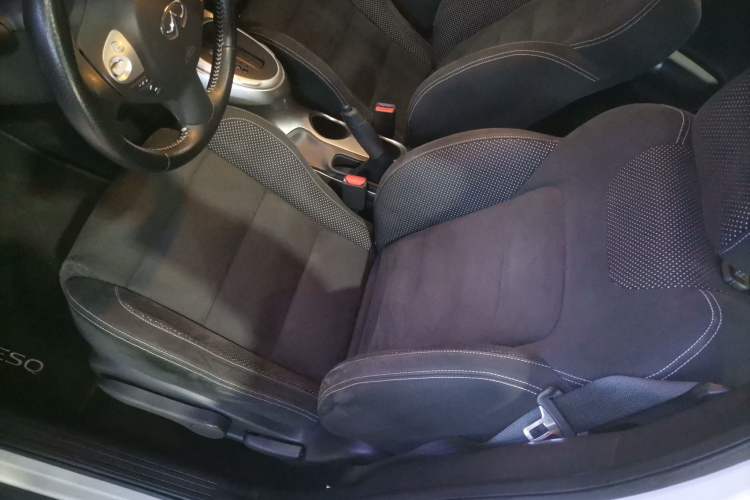 Used Infiniti ESQ 2014 1.6L Spontaneous Edition Left Front Seat