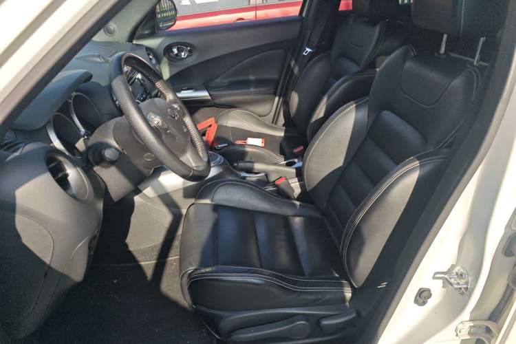 Used Infiniti ESQ 2014 1.6L Luxury Edition Left Front Seat