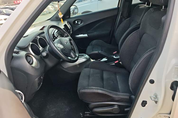Used Infiniti ESQ 2014 1.6L Spontaneous Edition Left Front Seat