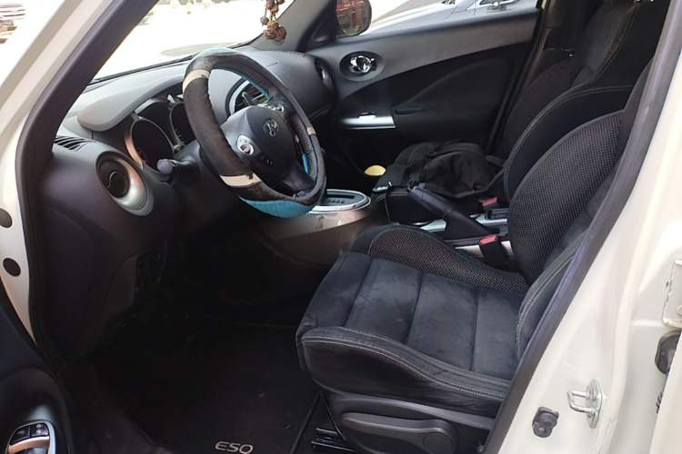 Used Infiniti ESQ 2014 1.6L Spontaneous Edition Left Front Seat