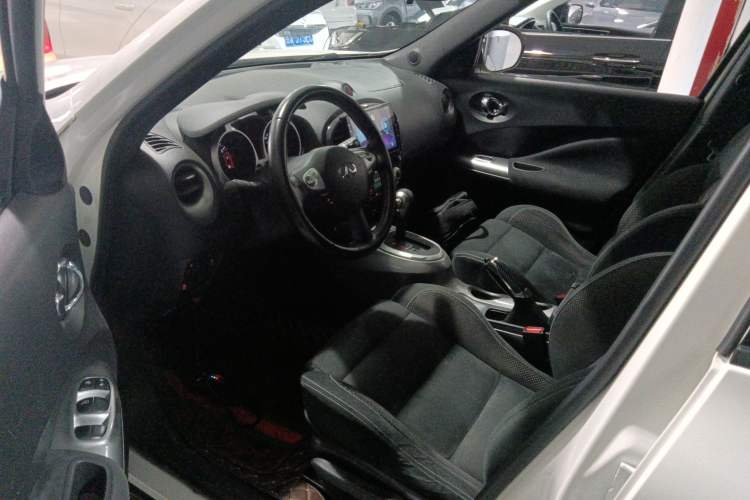 Used Infiniti ESQ 2014 1.6L Spontaneous Edition Left Front Seat