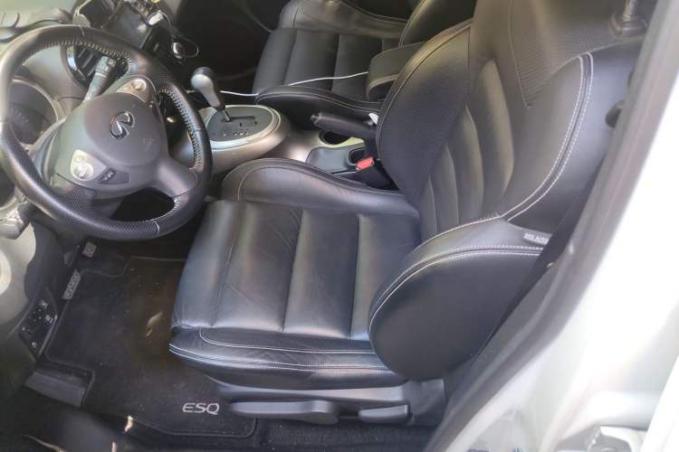 Used Infiniti ESQ 2014 1.6T Dynamic Edition Left Front Seat