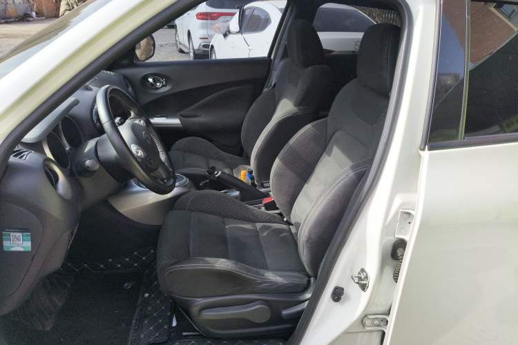 Used Infiniti ESQ 2014 1.6L Spontaneous Edition Left Front Seat