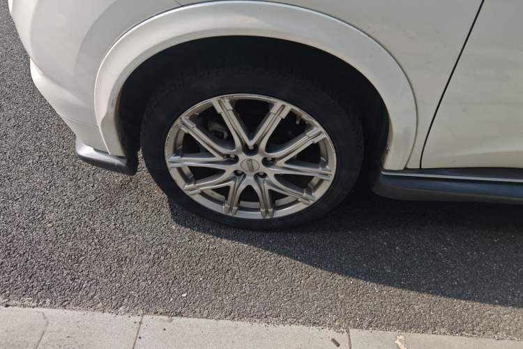 Used Infiniti ESQ 2014 1.6L Luxury Edition Left Front Wheel Hub