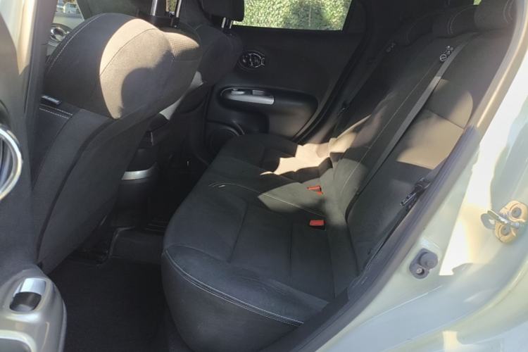 Used Infiniti ESQ 2014 1.6L Spontaneous Edition Left Rear Seat