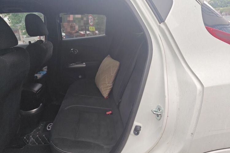 Used Infiniti ESQ 2014 1.6L Spontaneous Edition Left Rear Seat