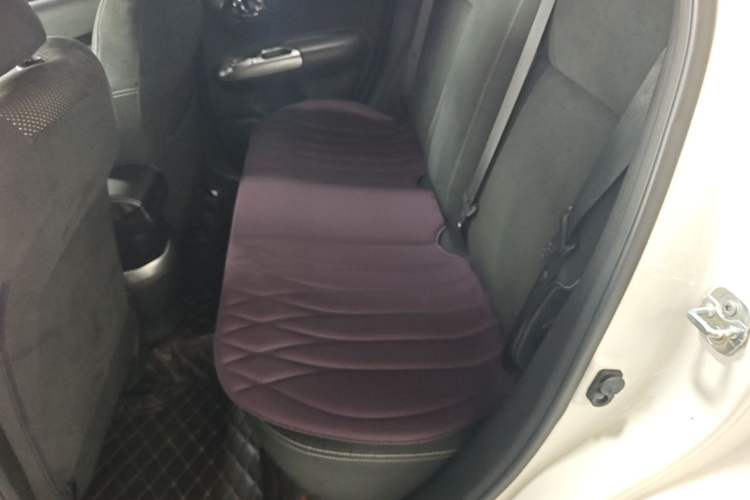 Used Infiniti ESQ 2014 1.6L Spontaneous Edition Left Rear Seat