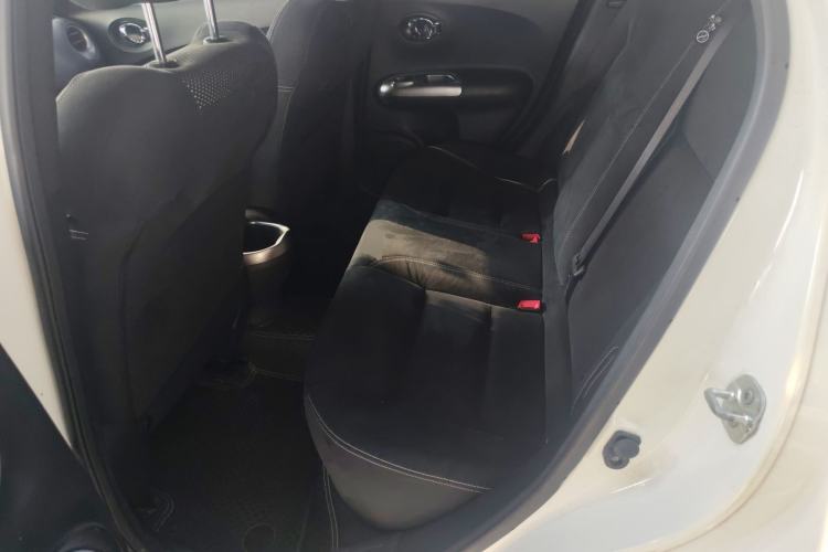 Used Infiniti ESQ 2014 1.6L Spontaneous Edition Left Rear Seat
