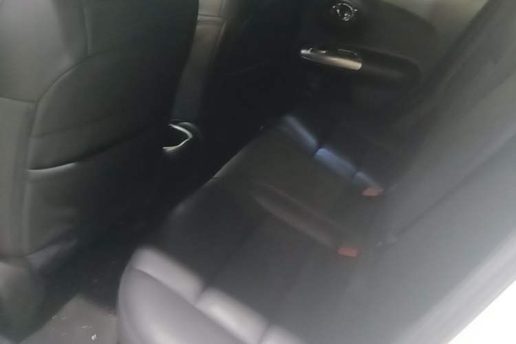 Used Infiniti ESQ 2014 1.6L Spontaneous Edition Left Rear Seat