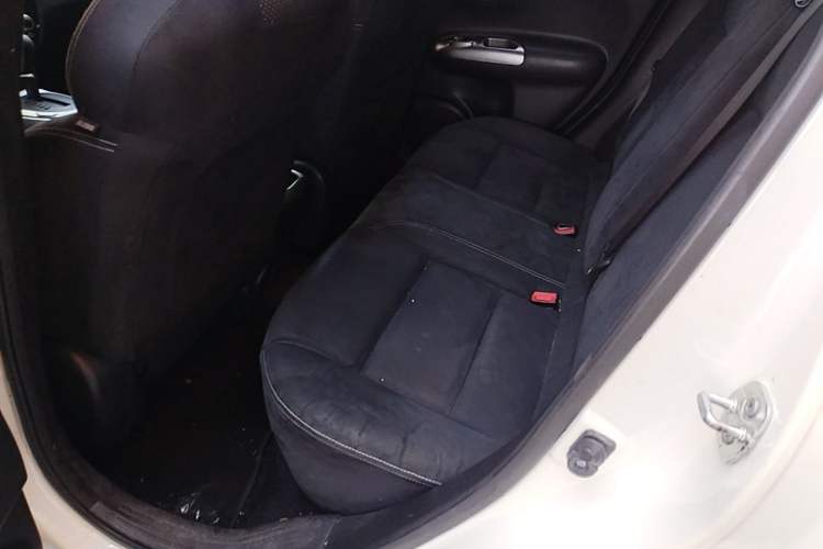 Used Infiniti ESQ 2014 1.6L Spontaneous Edition Left Rear Seat
