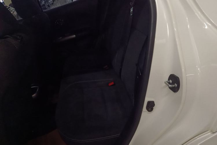 Used Infiniti ESQ 2014 1.6L Spontaneous Edition Left Rear Seat