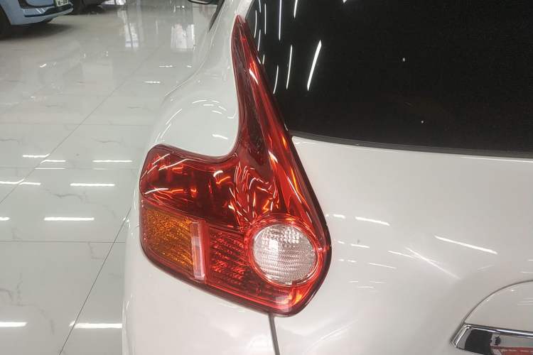 Used Infiniti ESQ 2014 1.6L Spontaneous Edition Left Rear Taillight