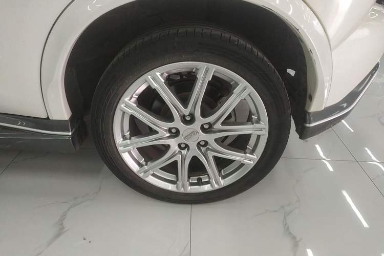 Used Infiniti ESQ 2014 1.6L Spontaneous Edition Left Rear Wheel Hub