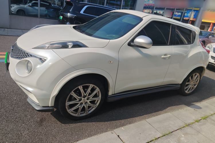 Used Infiniti ESQ 2014 1.6L Luxury Edition Left Side