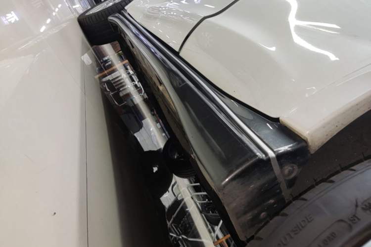 Used Infiniti ESQ 2014 1.6L Luxury Edition Left Side Sill