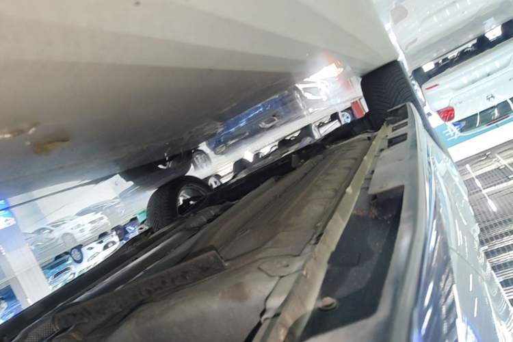 Used Infiniti ESQ 2014 1.6L Spontaneous Edition Left Side Sill