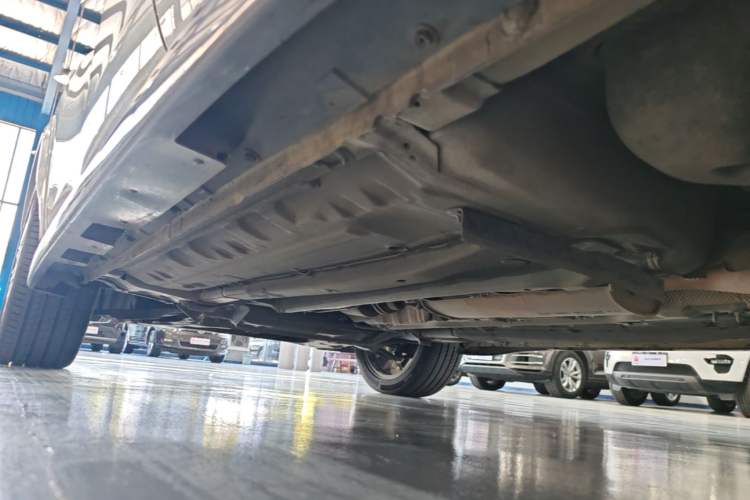 Used Infiniti ESQ 2014 1.6L Spontaneous Edition Left Side Sill