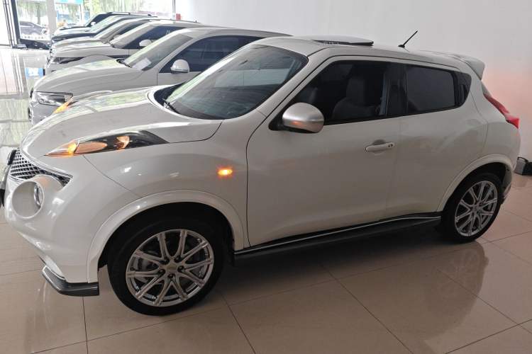 Used Infiniti ESQ 2014 1.6L Spontaneous Edition Left Side