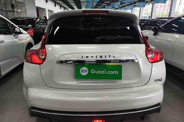 Used Infiniti ESQ 2014 1.6L Spontaneous Edition Rear