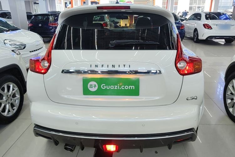 Used Infiniti ESQ 2014 1.6L Spontaneous Edition Rear