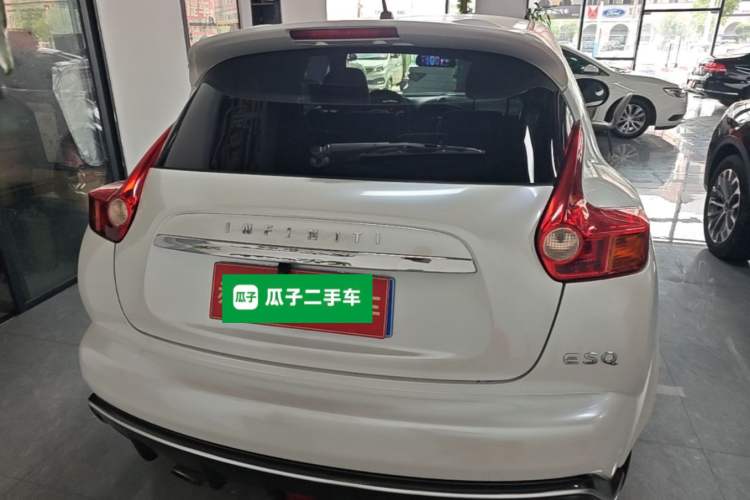 Used Infiniti ESQ 2014 1.6L Spontaneous Edition Rear