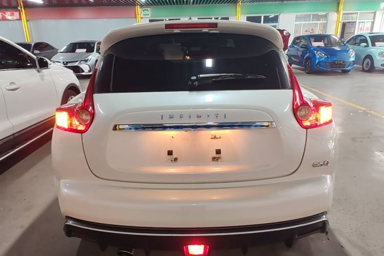 Used Infiniti ESQ 2014 1.6L Spontaneous Edition Rear