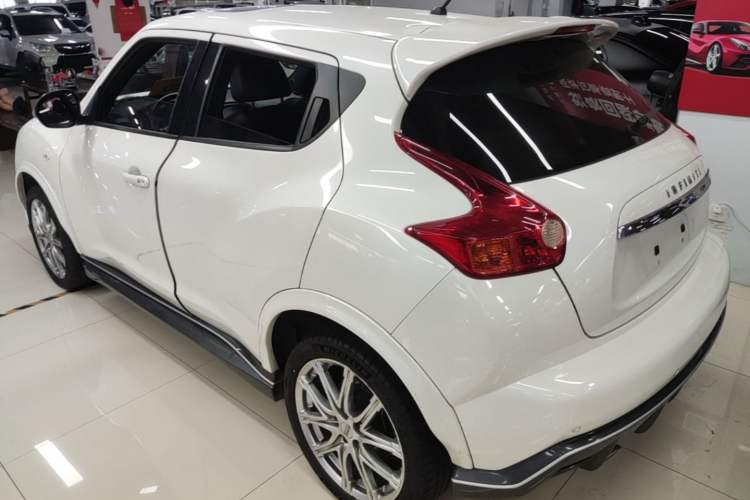 Used Infiniti ESQ 2014 1.6L Luxury Edition Rear Left 45 Deg