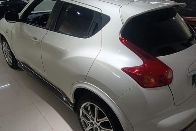 Used Infiniti ESQ 2014 1.6L Spontaneous Edition Rear Left 45 Deg