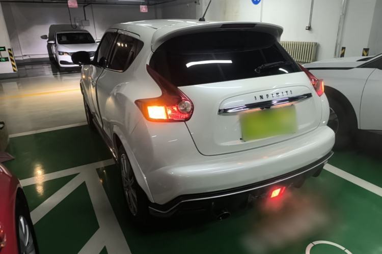 Used Infiniti ESQ 2014 1.6L Spontaneous Edition Rear Left 45 Deg