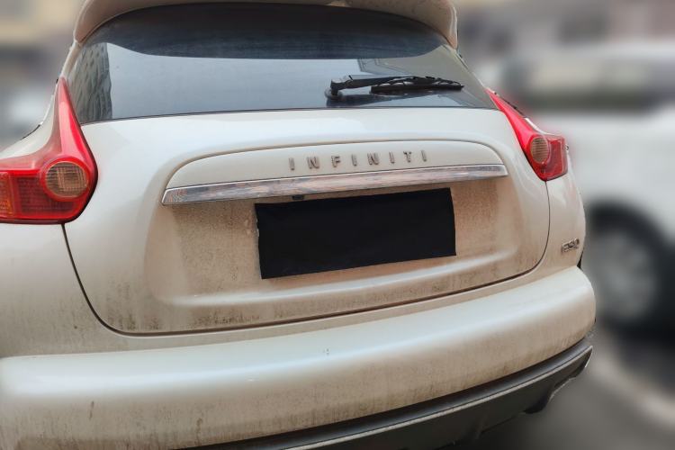 Used Infiniti ESQ 2014 1.6L Spontaneous Edition Rear