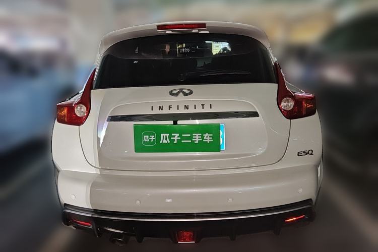 Used Infiniti ESQ 2014 1.6L Luxury Edition Rear