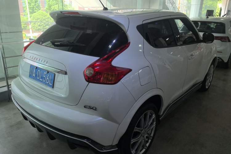 Used Infiniti ESQ 2014 1.6L Spontaneous Edition Rear Right 45 Deg