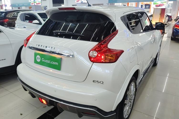 Used Infiniti ESQ 2014 1.6L Spontaneous Edition Rear Right 45 Deg
