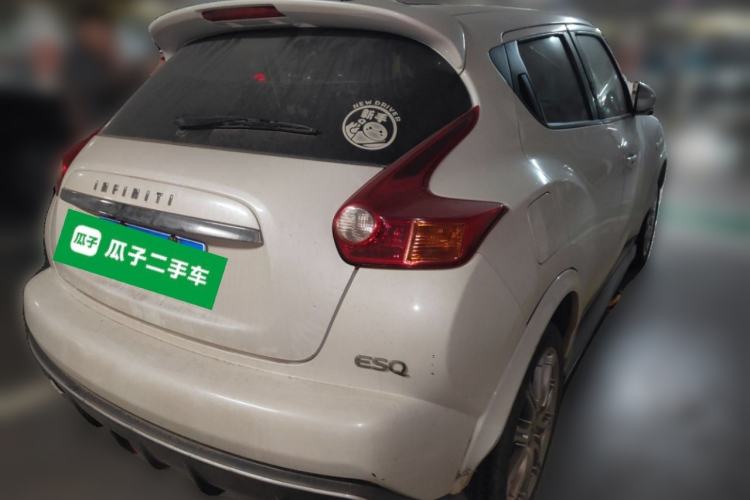 Used Infiniti ESQ 2014 1.6L Luxury Edition Rear Right 45 Deg