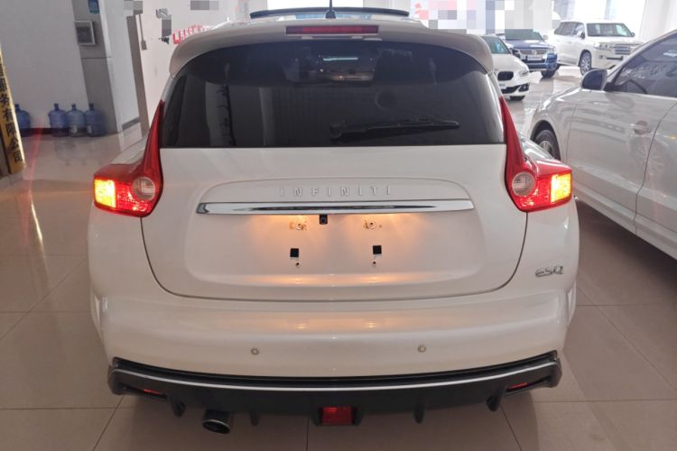 Used Infiniti ESQ 2014 1.6L Spontaneous Edition Rear