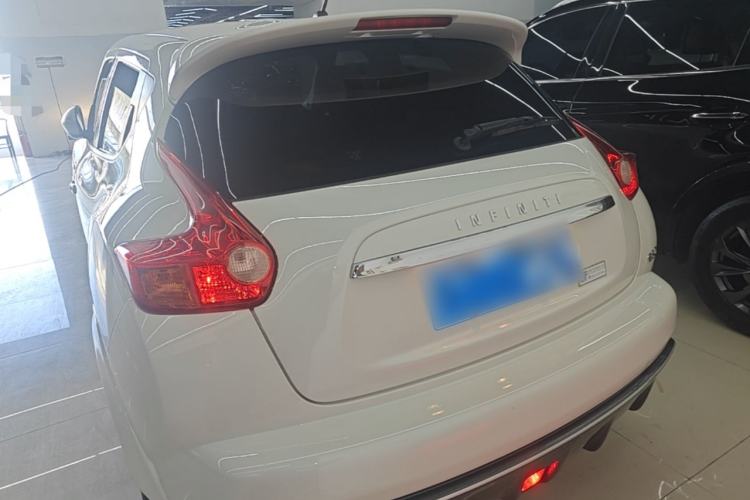 Used Infiniti ESQ 2014 1.6L Spontaneous Edition Rear