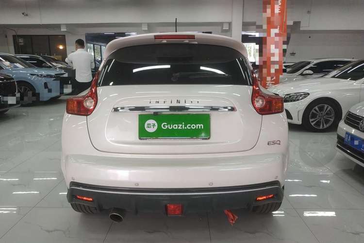 Used Infiniti ESQ 2014 1.6L Spontaneous Edition Rear