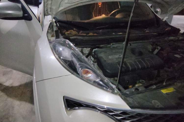 Used Infiniti ESQ 2014 1.6L Spontaneous Edition Right Front Headlight